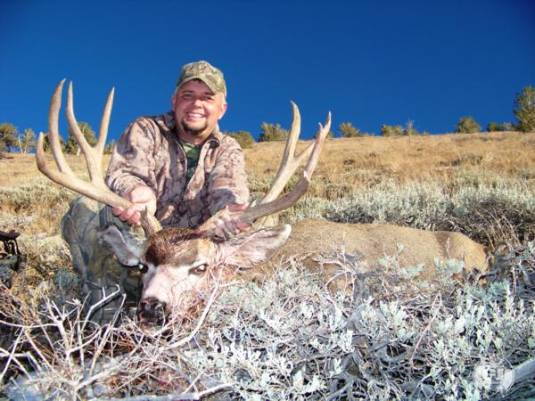 Nevada Mule Deer Hunting Guide & Outfitter | NV Mule Deer Hunts